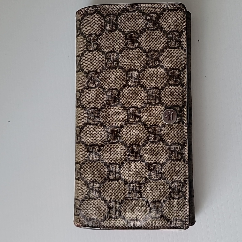 Gucci wallet